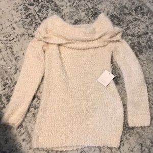 White oak off the shoulder Sweater
